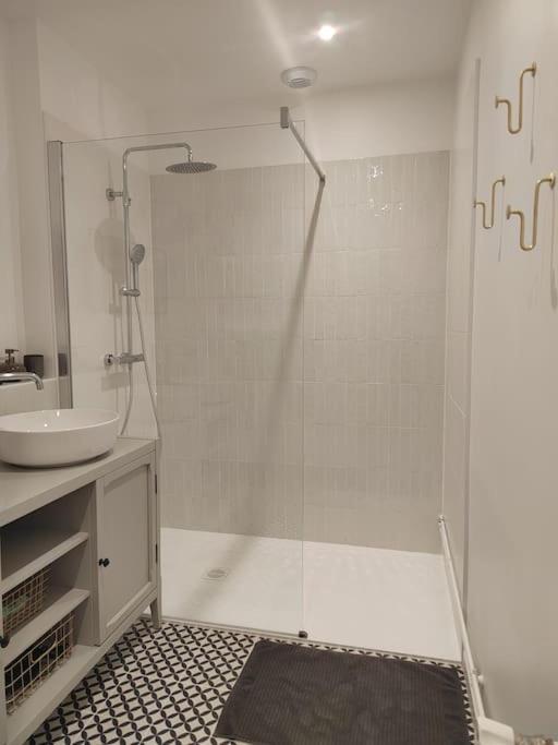 Magnifique Appartement Le Nid Des Thermes Bagneres-de-Bigorre Bagian luar foto
